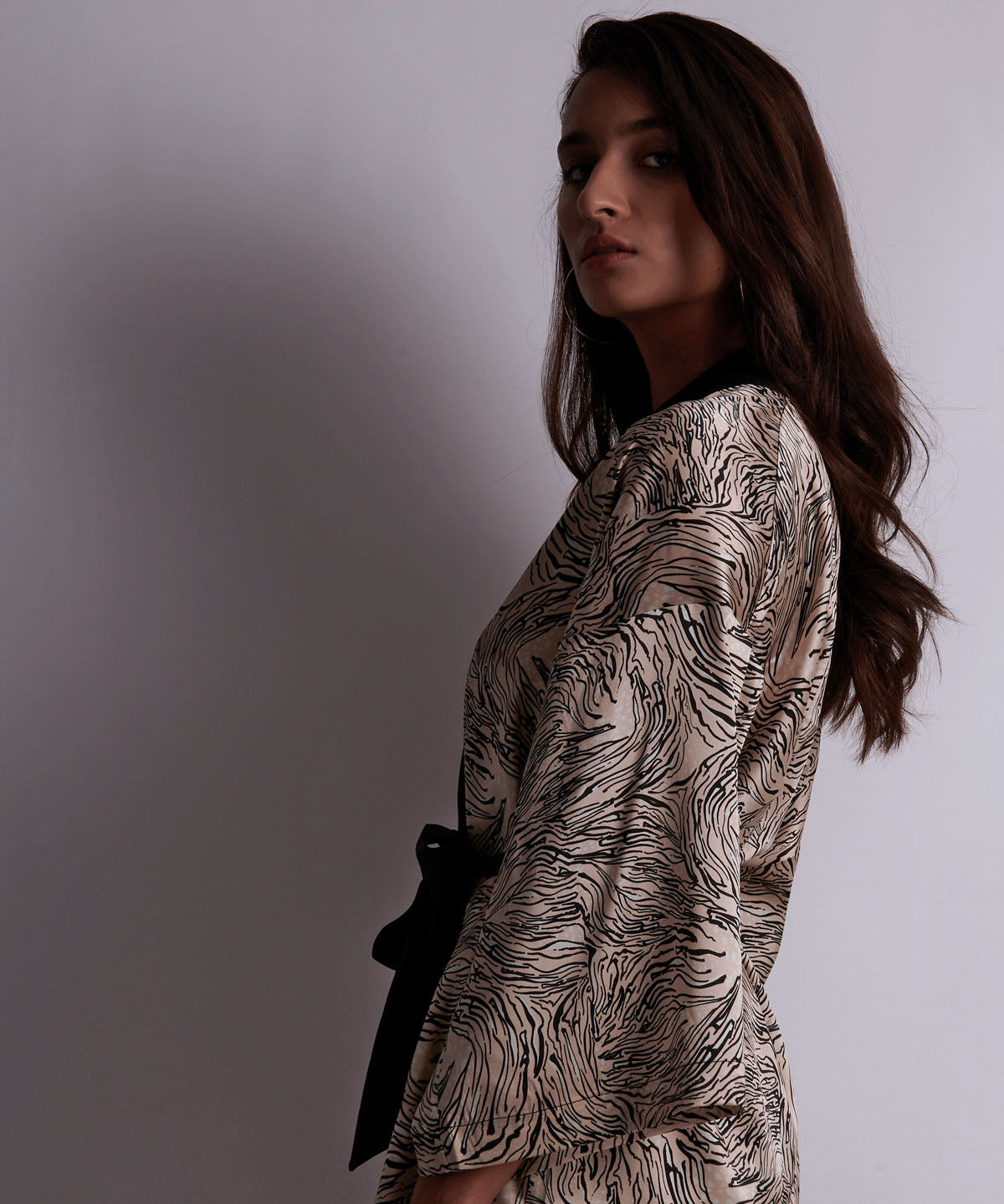 Smocky Night Kimono Féline