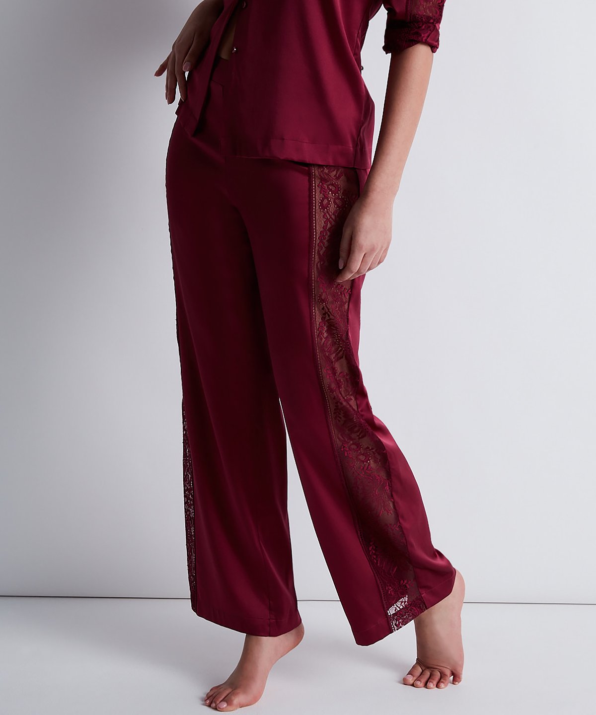 Midnight Whisper Pantalon Crimson Red